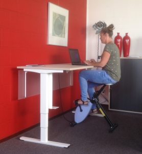 Folkje test de Deskbike