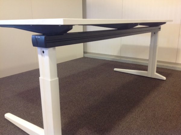 Refurbished Ahrend Essa bureau