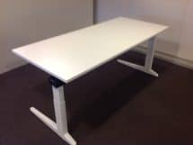Refurbished Ahrend Essa bureau