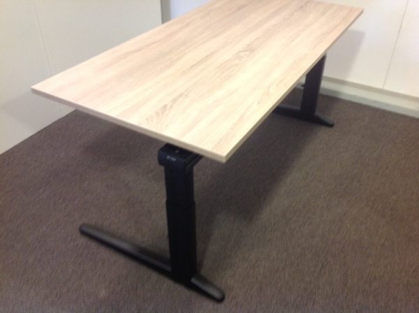 Refurbished Ahrend Essa bureau