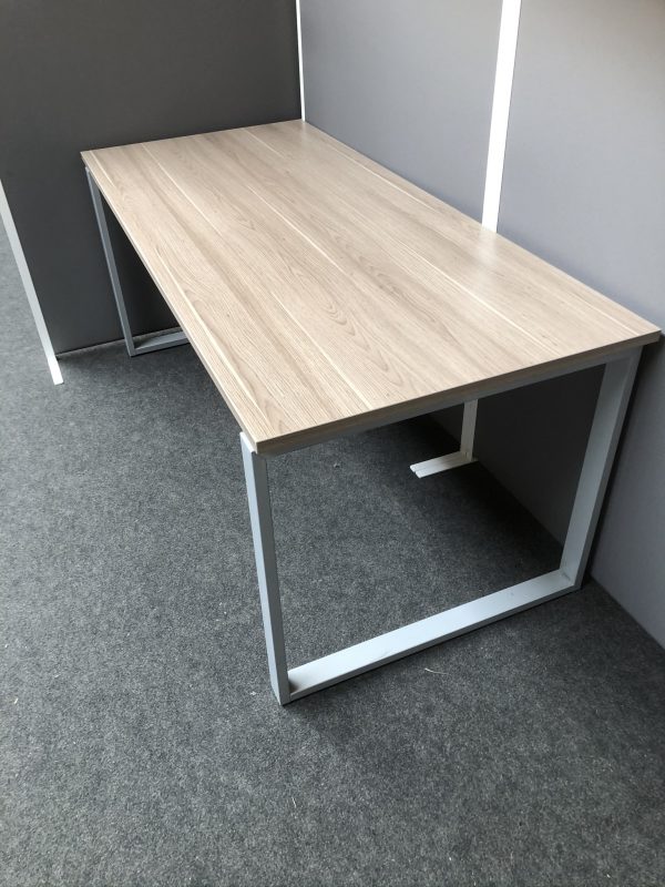 gebruikte vergadertafel
