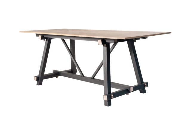 Vepa timber vergadertafel - zijaanzicht stamodel